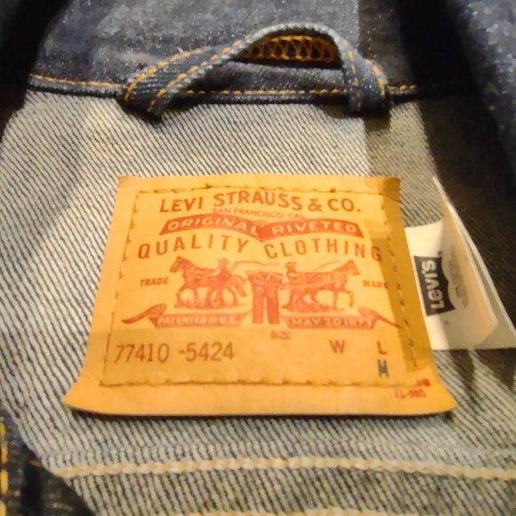 Levi's Jean Jacket Womens Medium Size Dark Blue - Picture 7 of 13